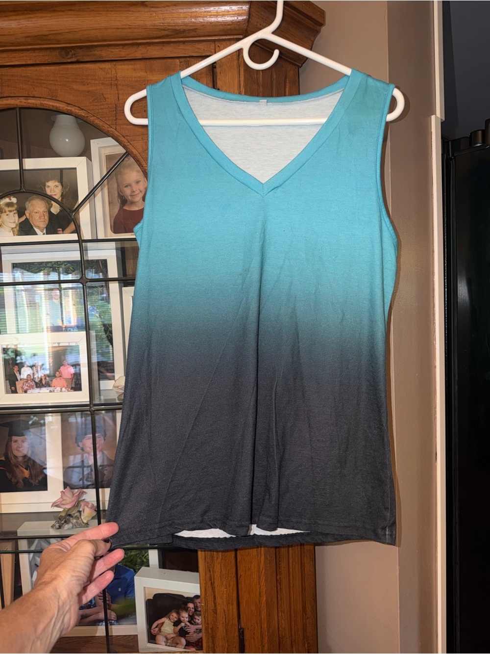 MEDIUM Sleeveless V-Neck Ombre Tank Top - Turquoise to Black. MUST BE BUNDLED